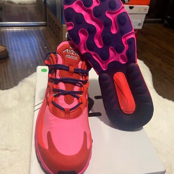 Air Max 270 React EDM - Picture 2 of 10